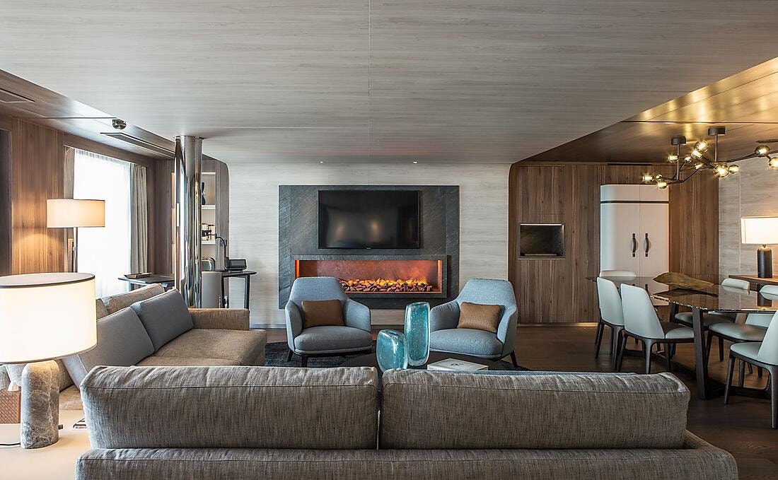 Le Commandant Charcot Owner's Suite interior