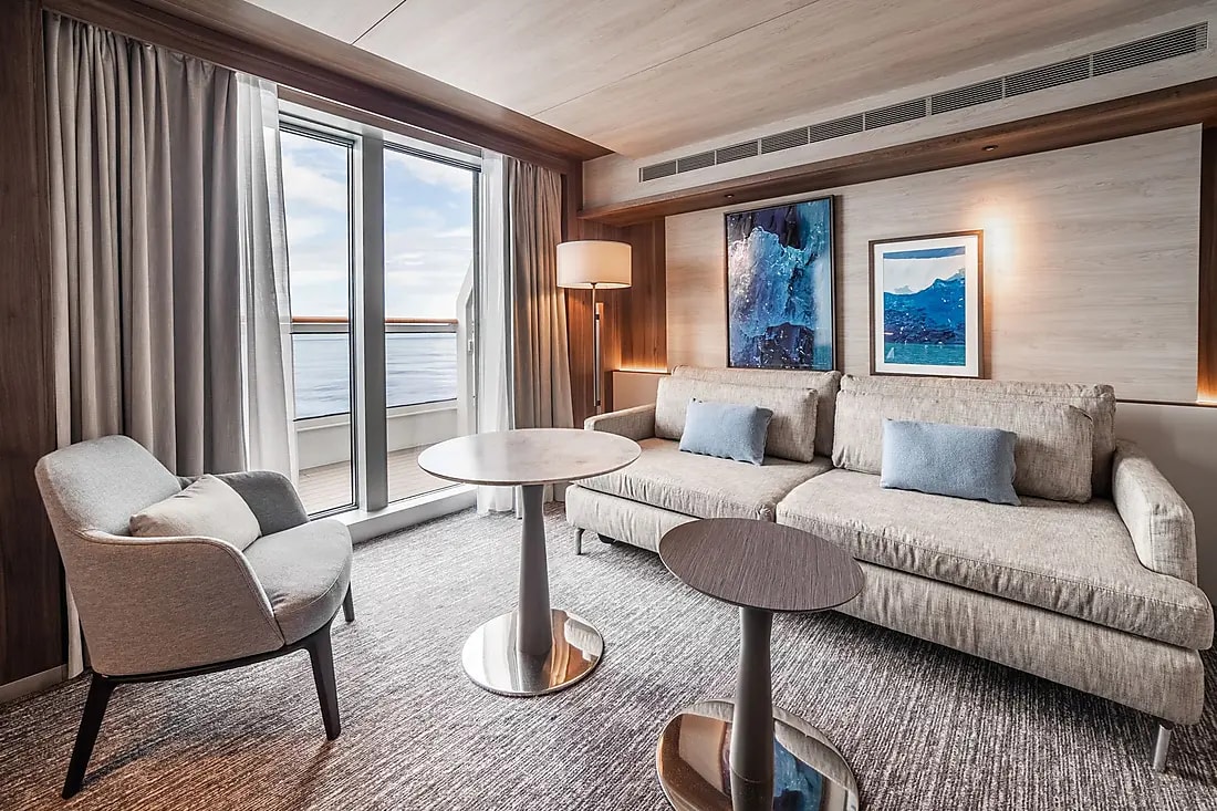 Le Commandant Charcot Privilege Suite interior