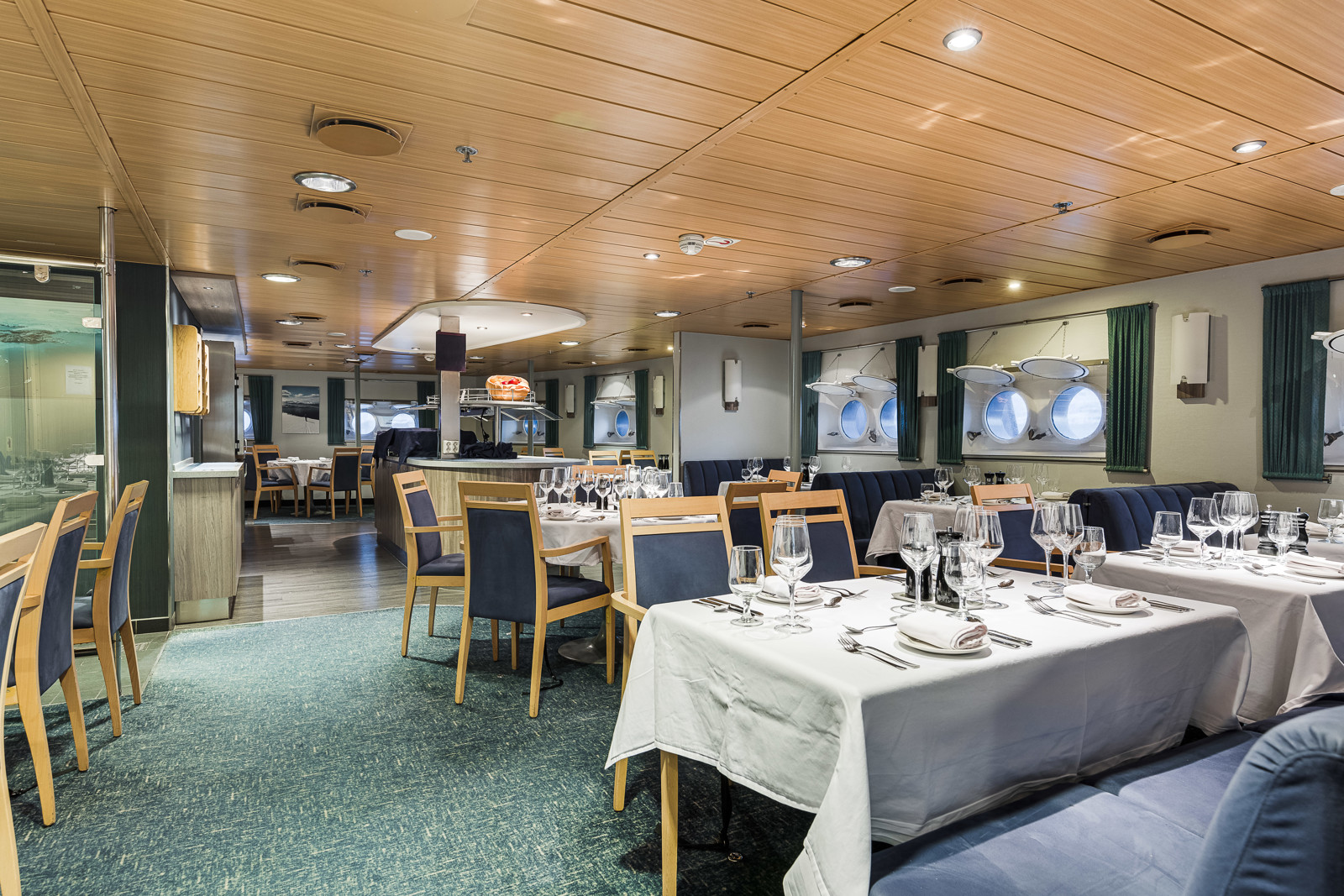 M/S Quest - Dining Room