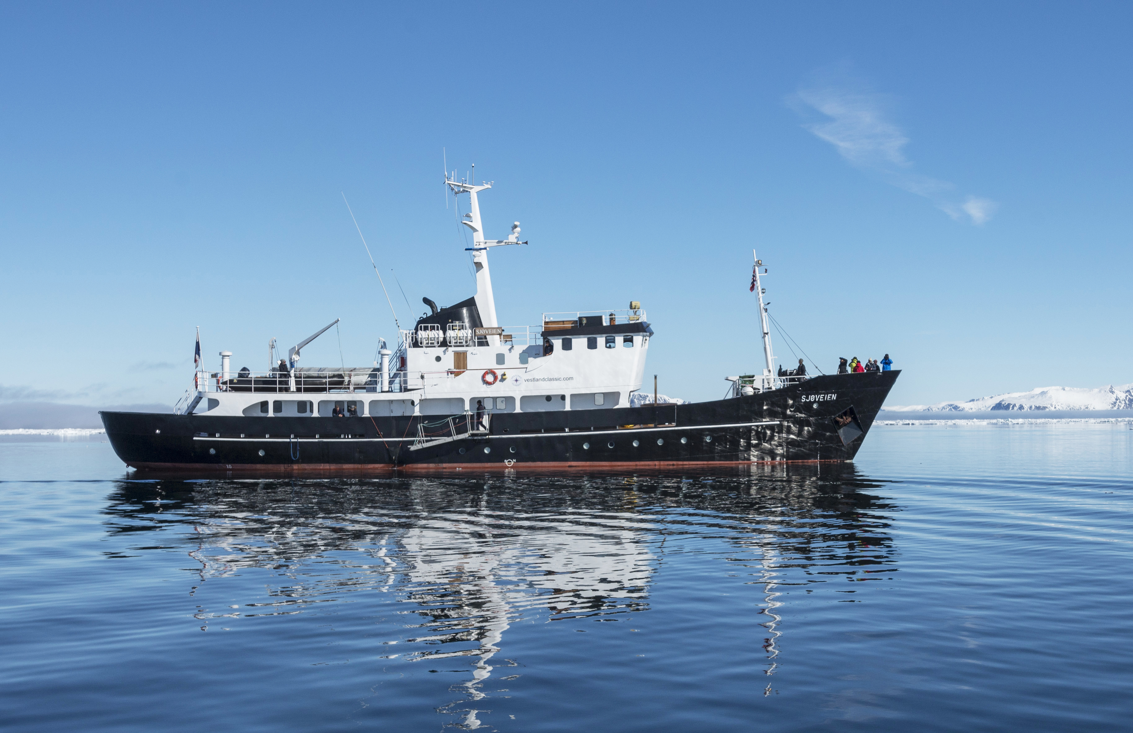 M/S Sjøveien expedition ship