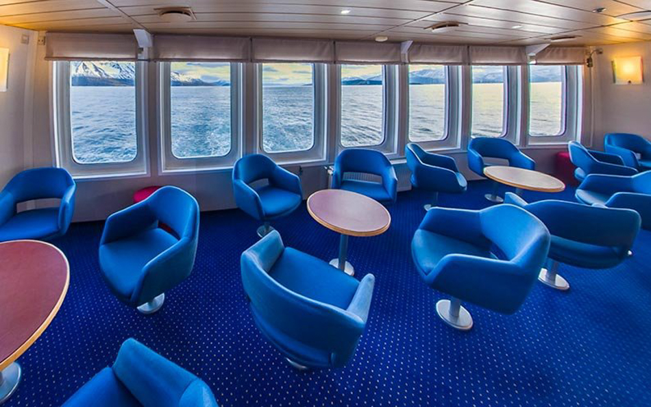 Ocean Nova - Aft Saloon