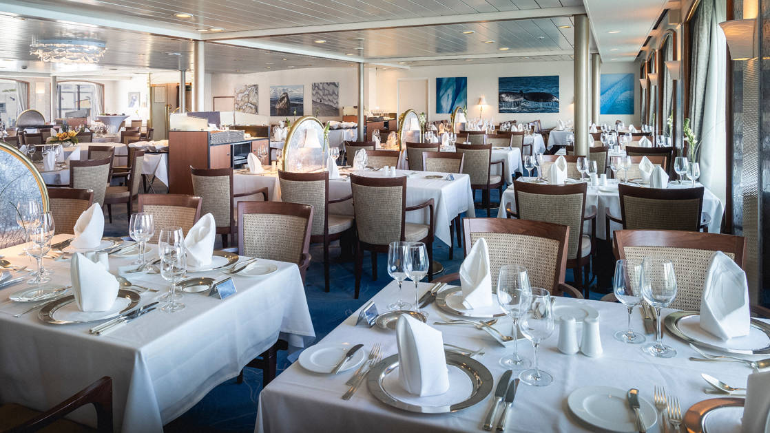 MS Seaventure - Onboard public area 1