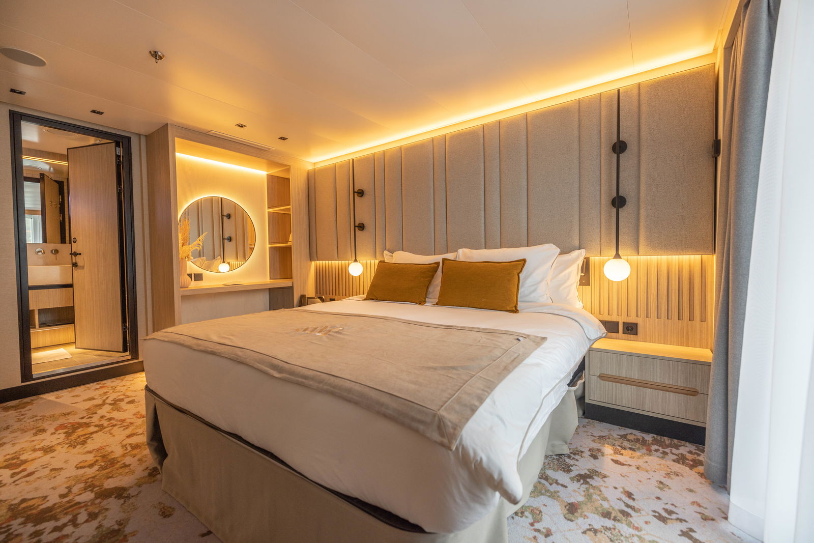 SH Minerva Suite interior
