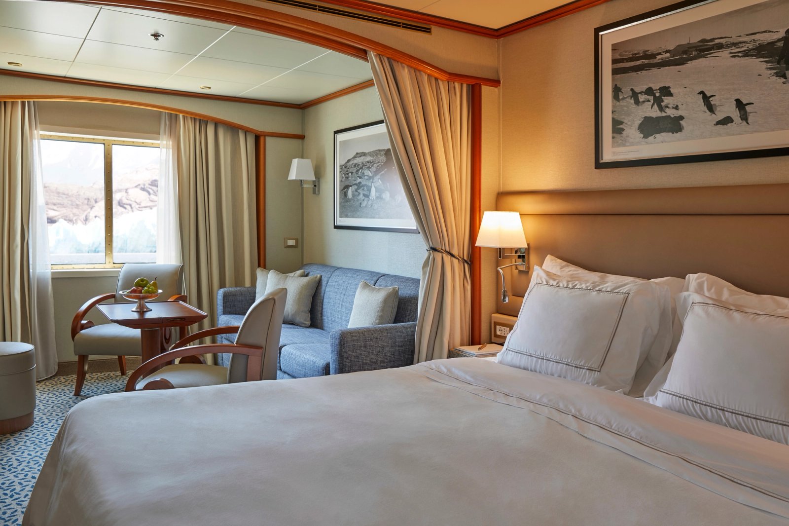 Silver Cloud Vista Suite interior