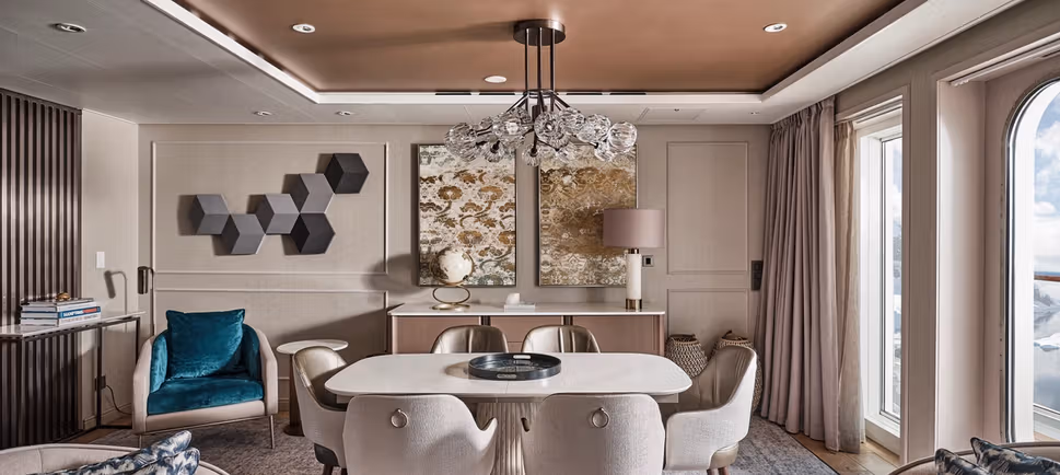 Silver Endeavour Owner’s Suite interior