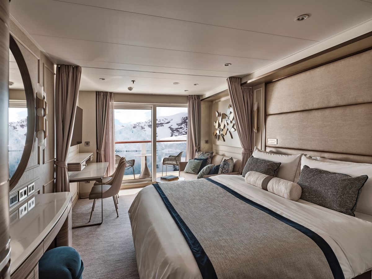 Silver Endeavour Premium Veranda Suite interior