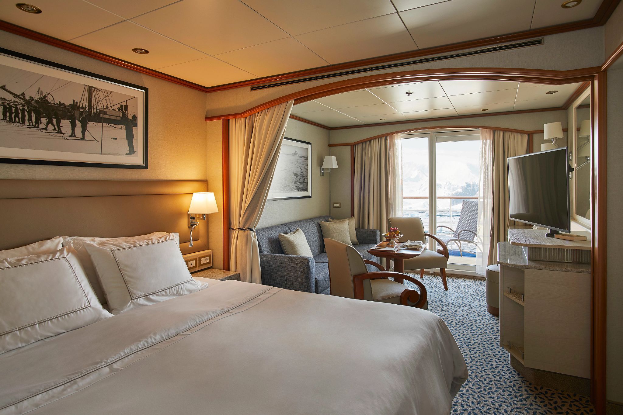 Silver Wind Deluxe Veranda Suite interior