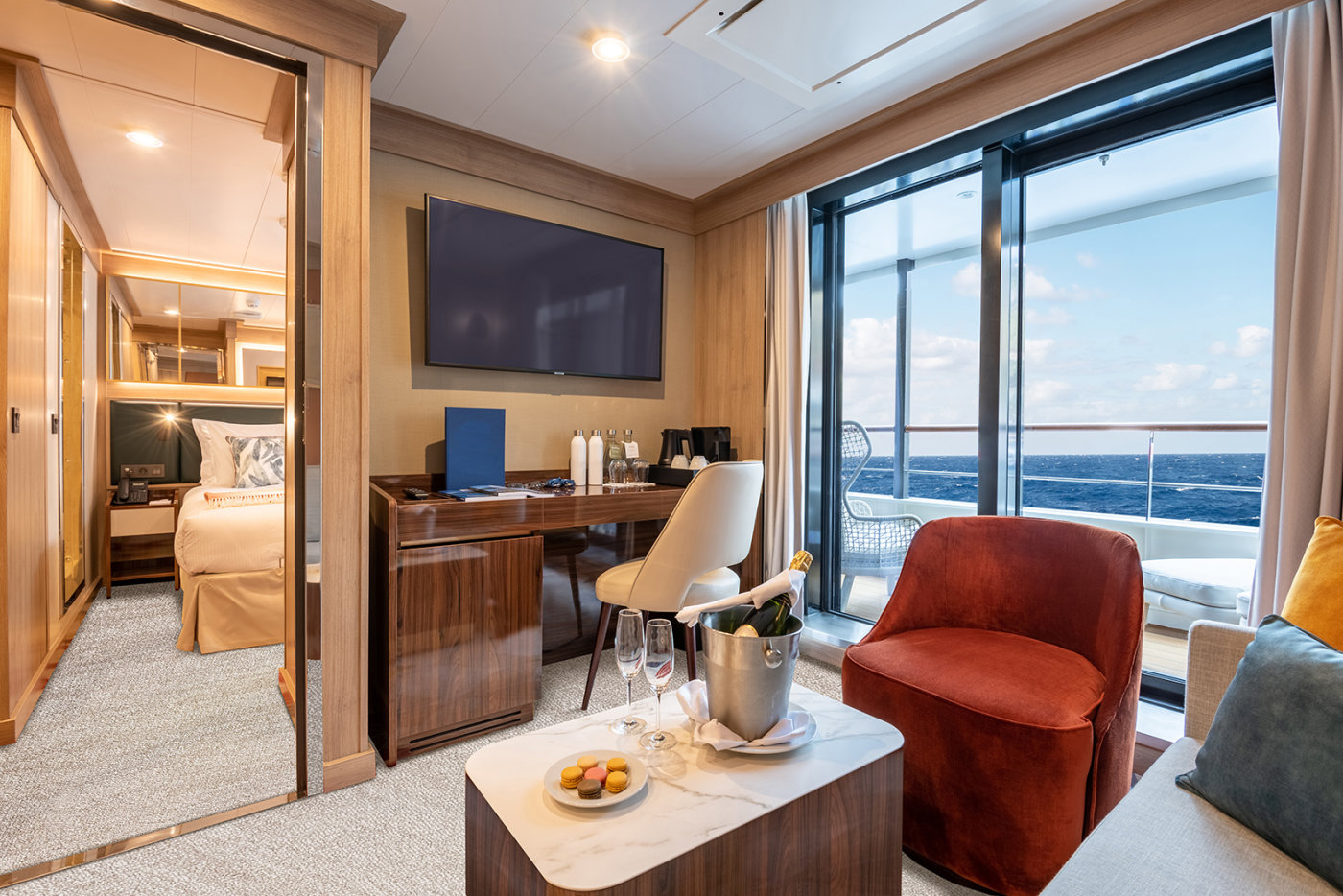 World Explorer Superior Suite interior