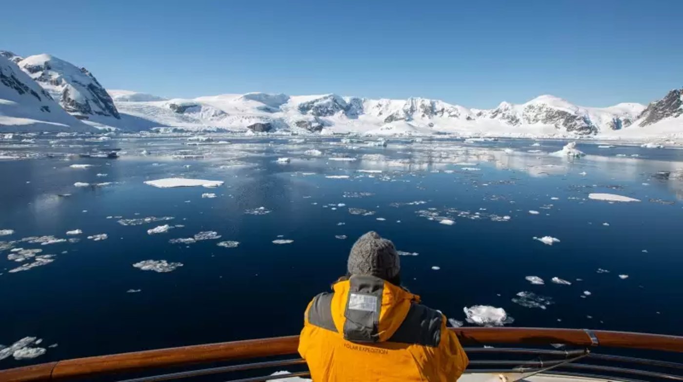 World Explorer - Onboard public area 1