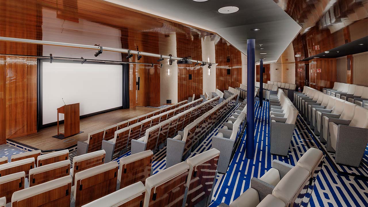 World Traveller - Vasco da Gama Auditorium