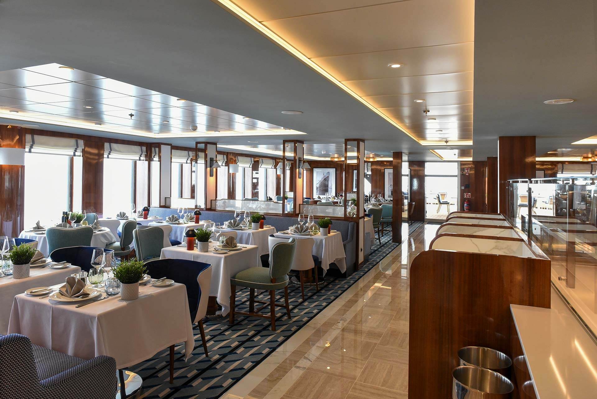 World Traveller - Onboard public area 1