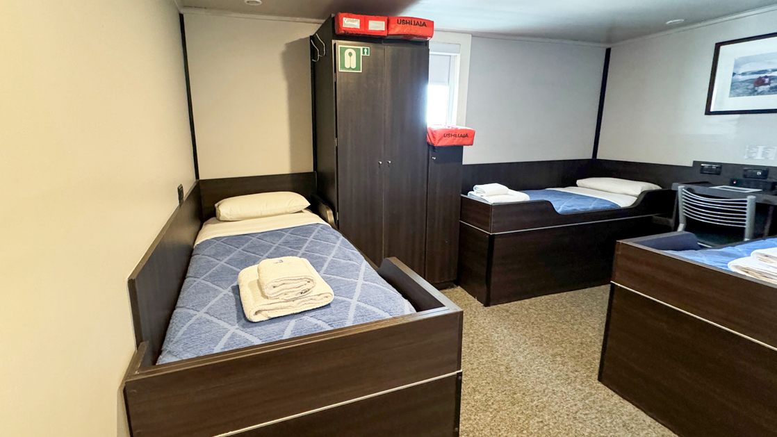 Ushuaia Standard Plus Triple interior
