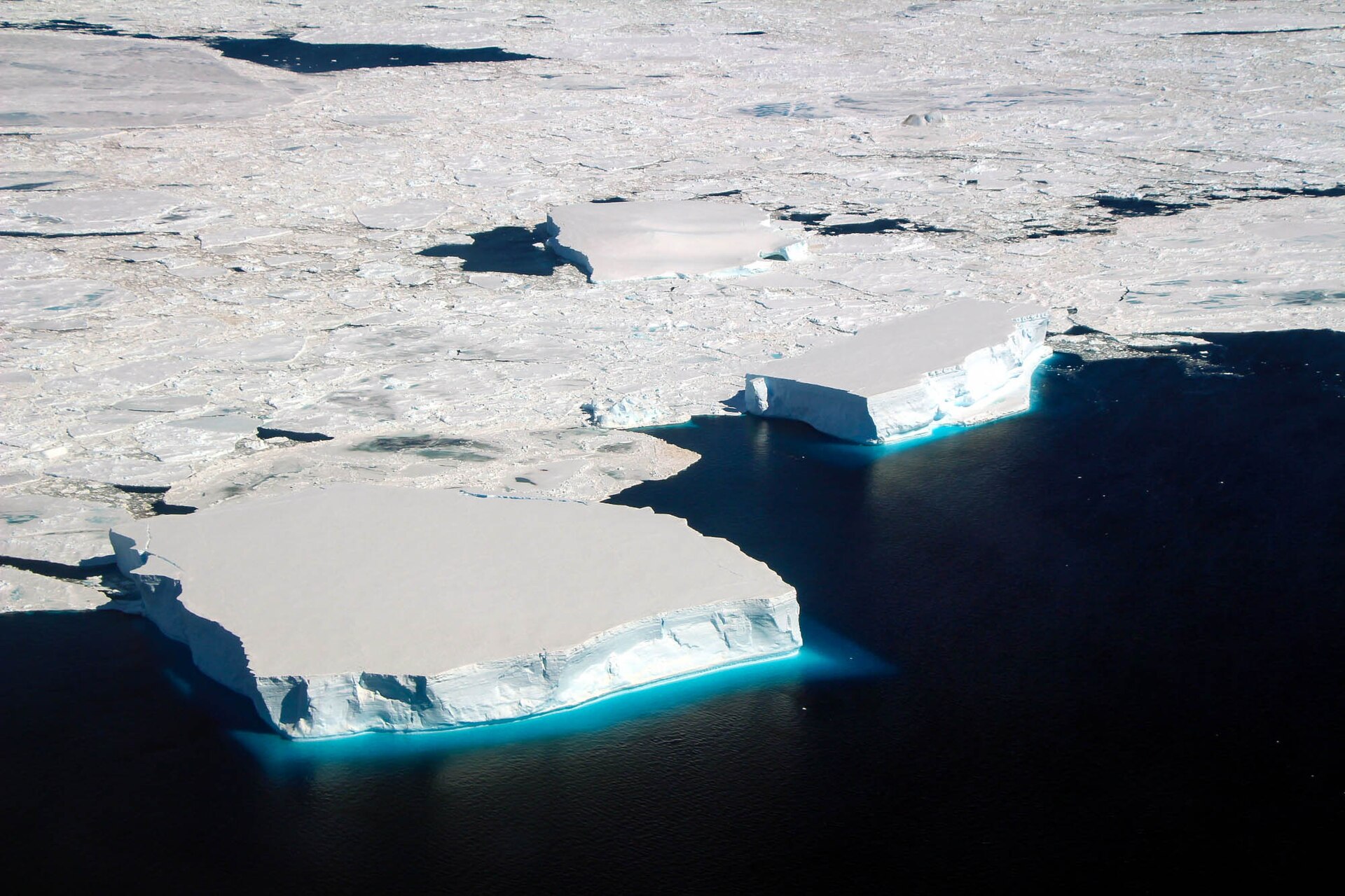 Along the East Antarctic Coast